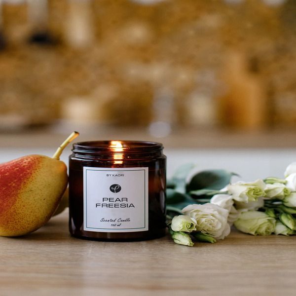 Аромасвеча KAORI PEAR FREESIA 